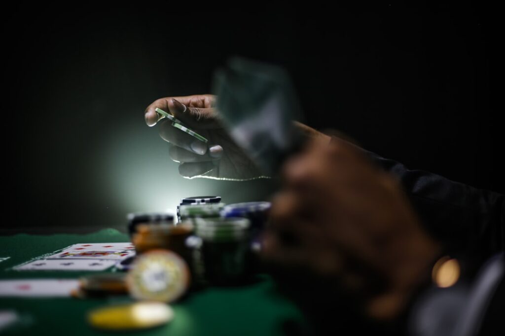 De ce să nu joci jocuri de noroc sub influența alcoolului sau drogurilor Photo Casino chips