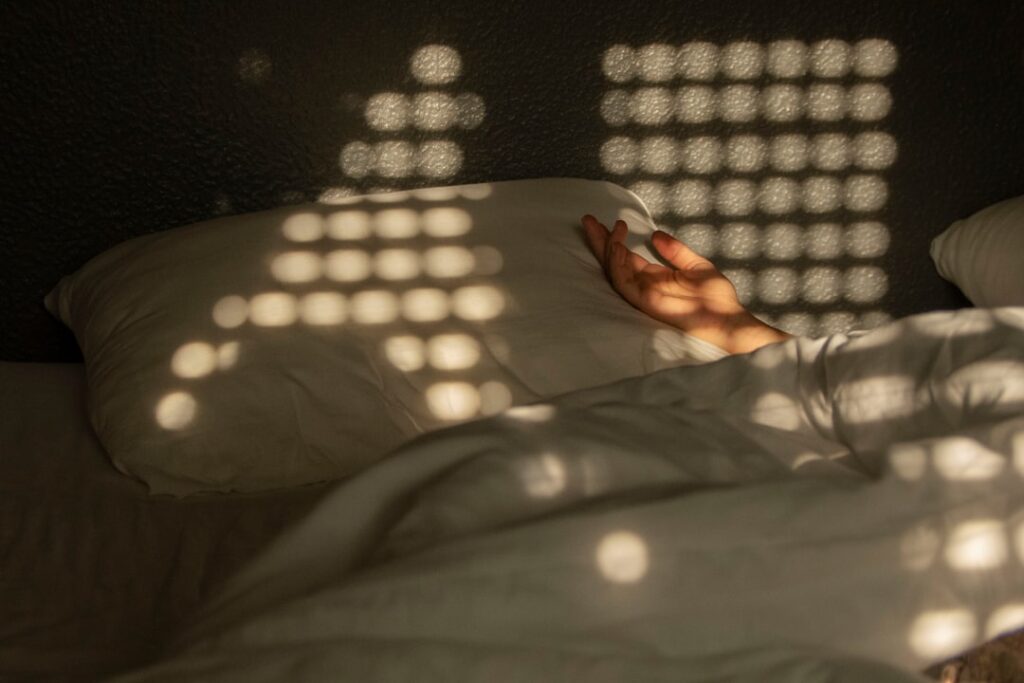 Ce inseamna cand visezi ca joci carti Photo dream interpretation